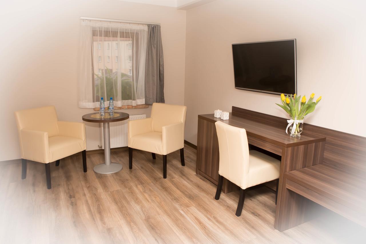 Apartamentowiec Kuzniar Костшин-над-Одрон Экстерьер фото